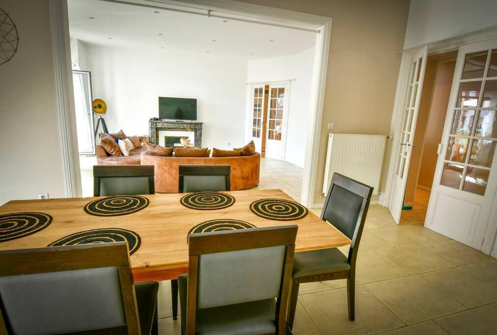 Grand Appartement De Haut Standing En Centre-Ville Montluçon Extérieur photo