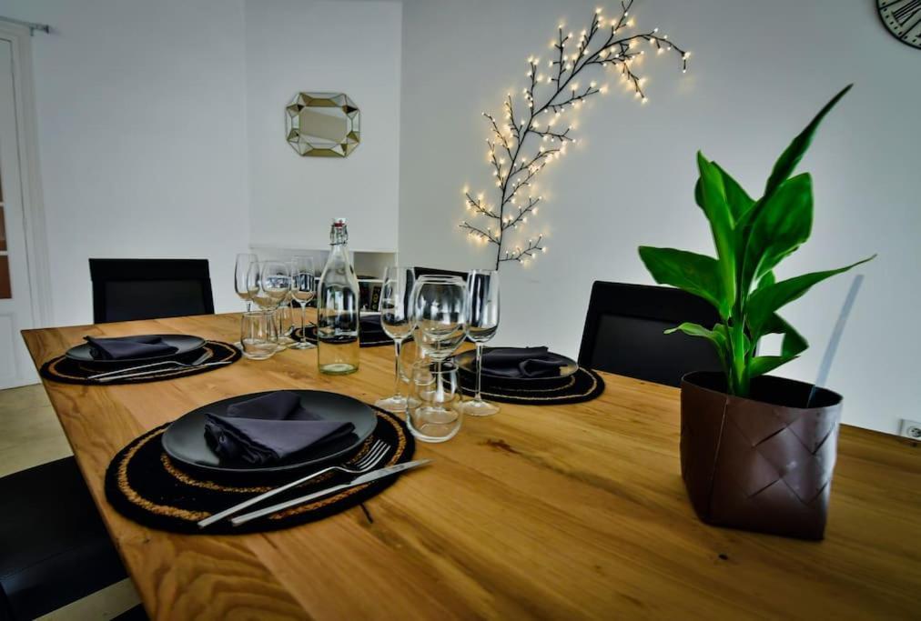 Grand Appartement De Haut Standing En Centre-Ville Montluçon Extérieur photo