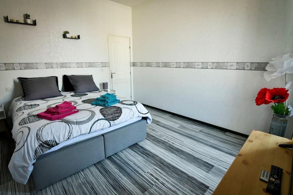 Grand Appartement De Haut Standing En Centre-Ville Montluçon Extérieur photo
