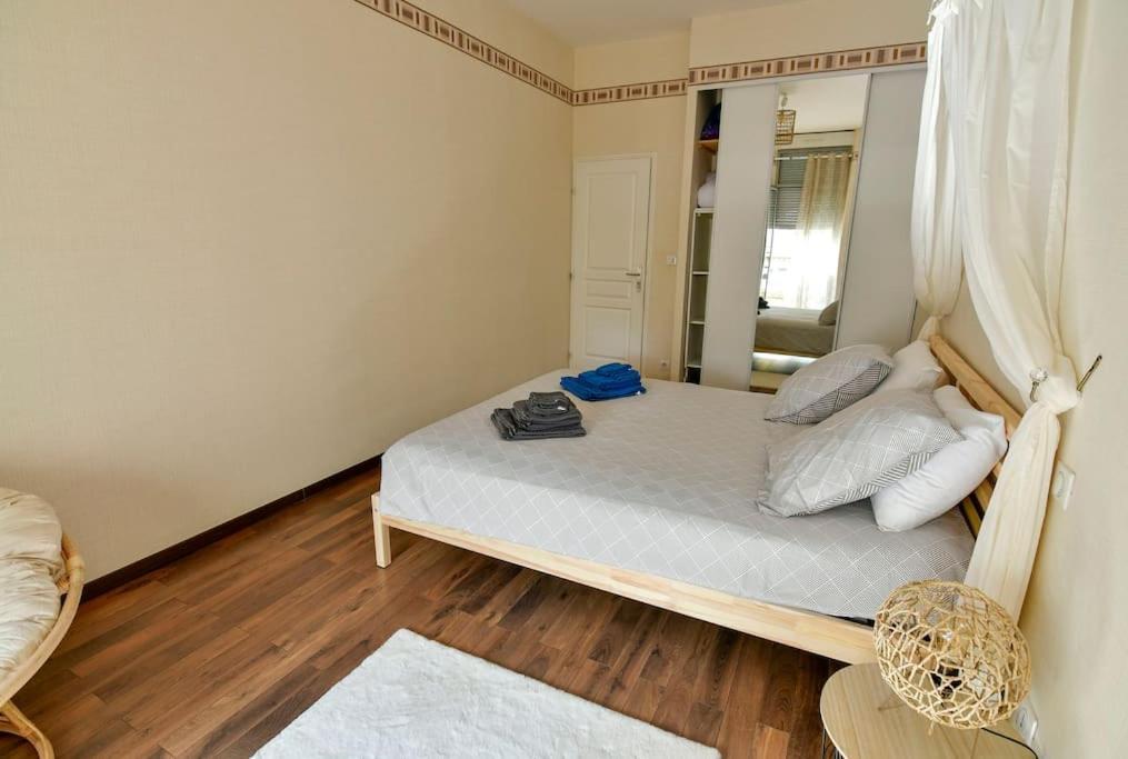 Grand Appartement De Haut Standing En Centre-Ville Montluçon Extérieur photo