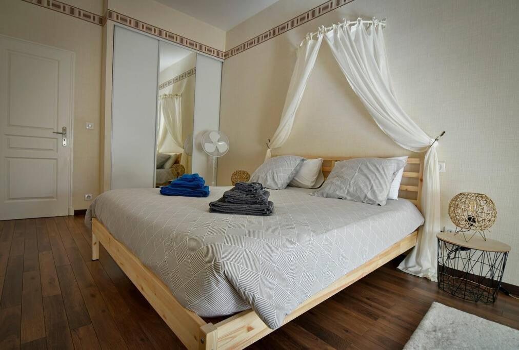 Grand Appartement De Haut Standing En Centre-Ville Montluçon Extérieur photo