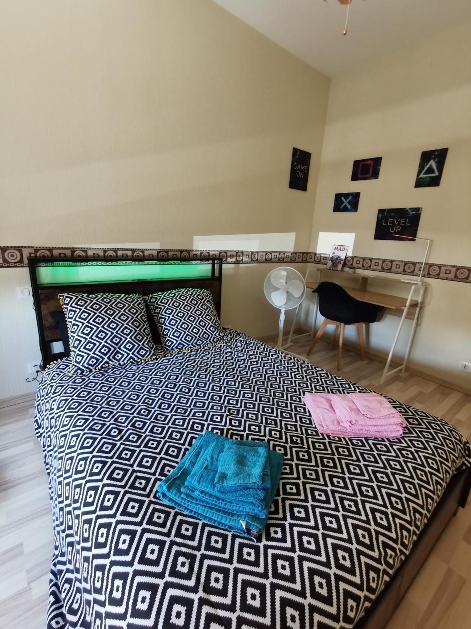 Grand Appartement De Haut Standing En Centre-Ville Montluçon Extérieur photo